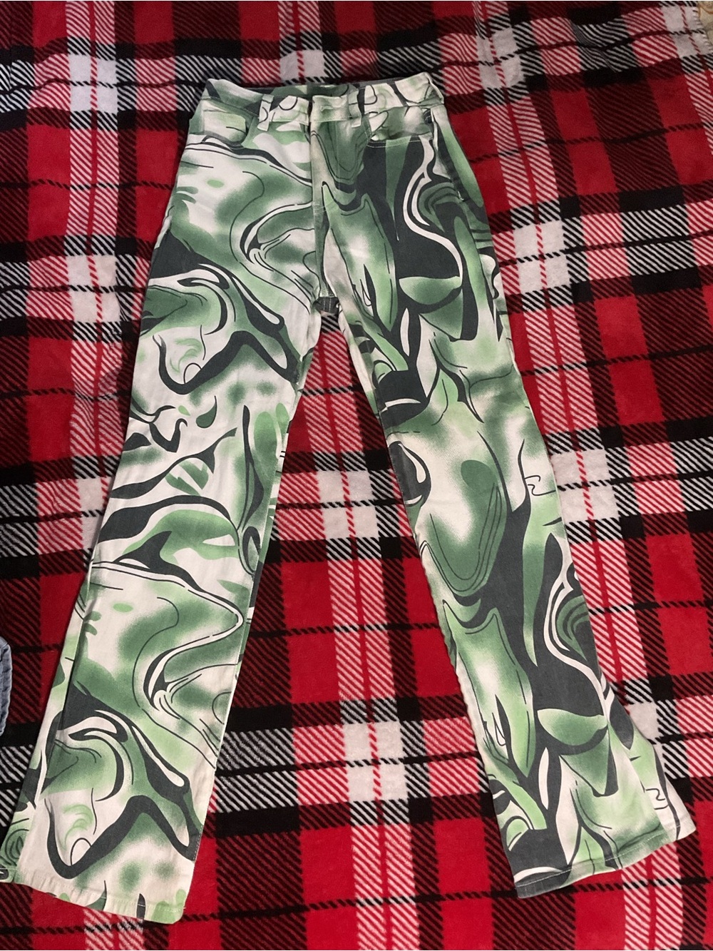 SHEIN Green and White Camouflage Imitation Denim print with abstract marble